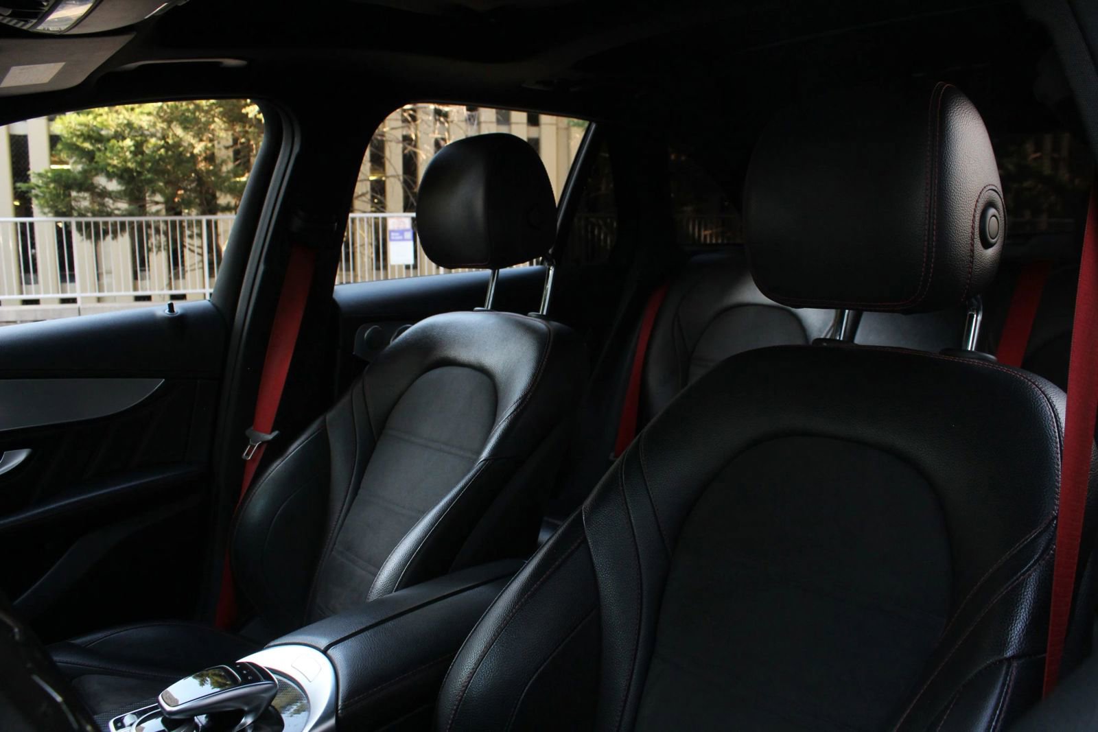 Used 2019 Mercedes-Benz GLC 43 AMG 4MATIC image 31