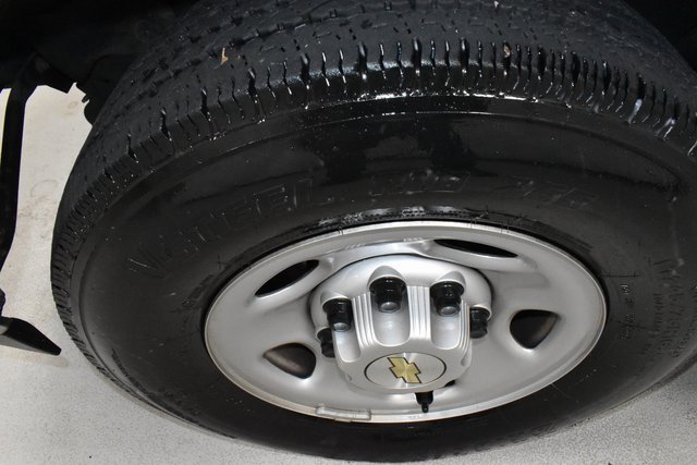 Certified 2024 Chevrolet Express 2500 w/ Driver Convenience Package image 9