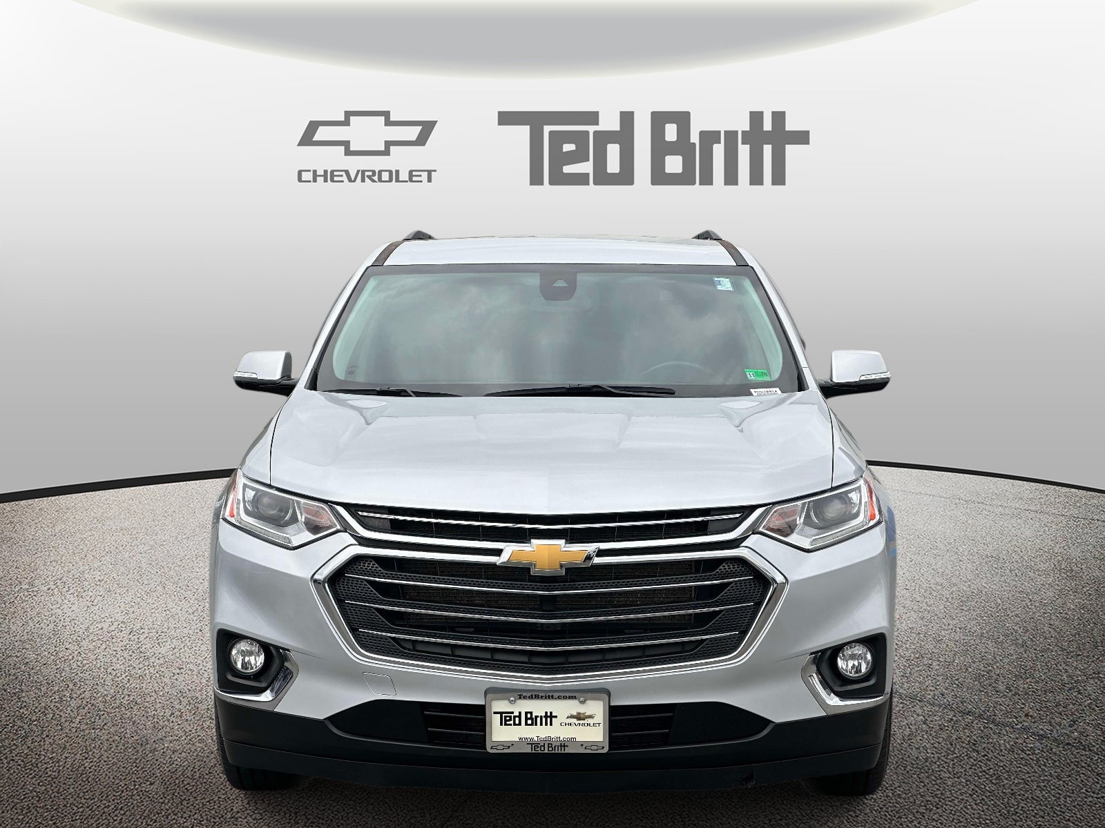 Used 2020 Chevrolet Traverse LT w/ Driver Confidence II Package AWD/4WD image 2