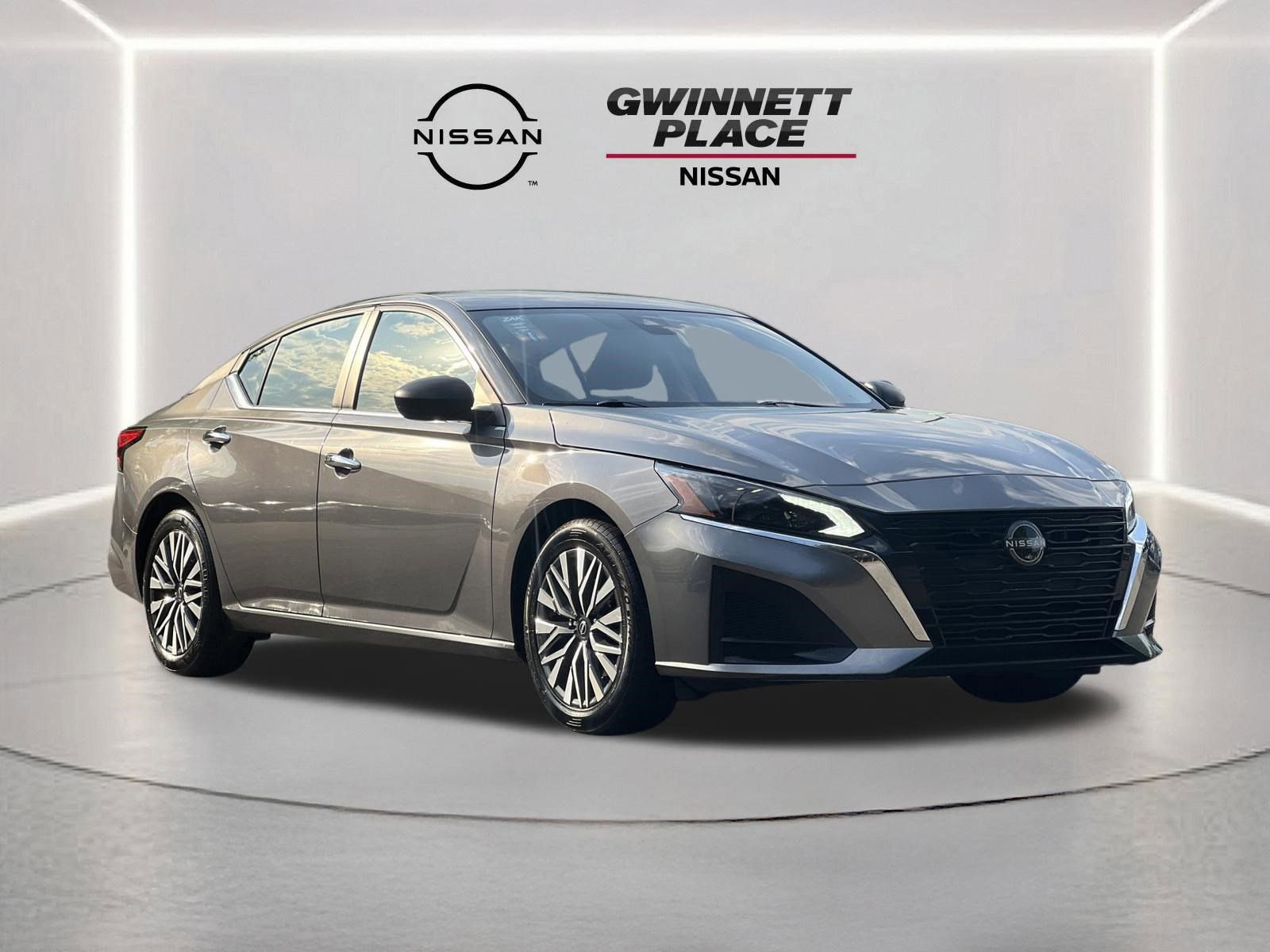 Used 2024 Nissan Altima 2.5 SV FWD image 27