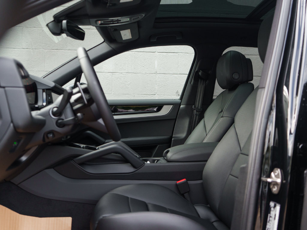 New 2026 Porsche Cayenne AWD/4WD image 17