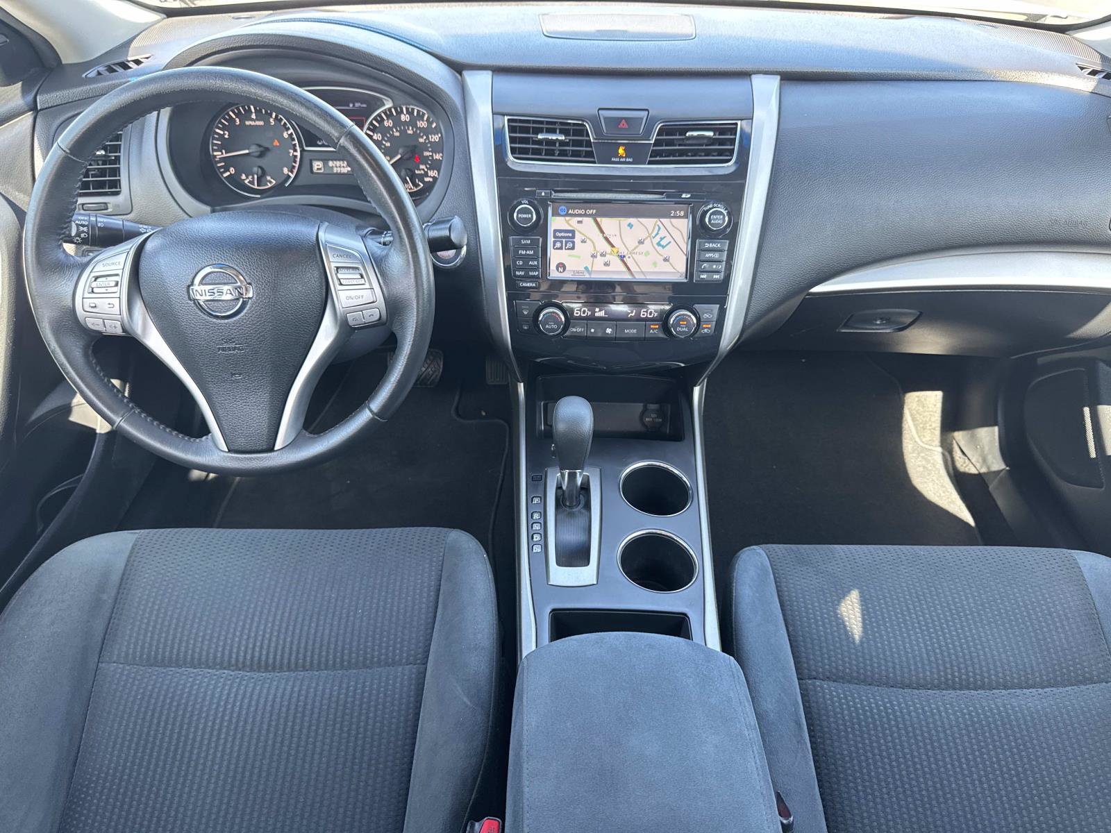 Used 2015 Nissan Altima 2.5 SV w/ Convenience Package FWD image 9