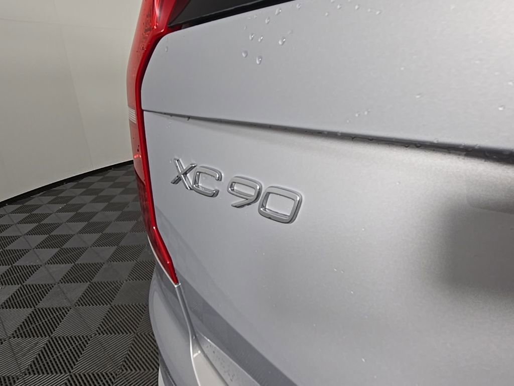 Certified 2023 Volvo XC90 B6 Plus w/ Protection Package Premier image 7