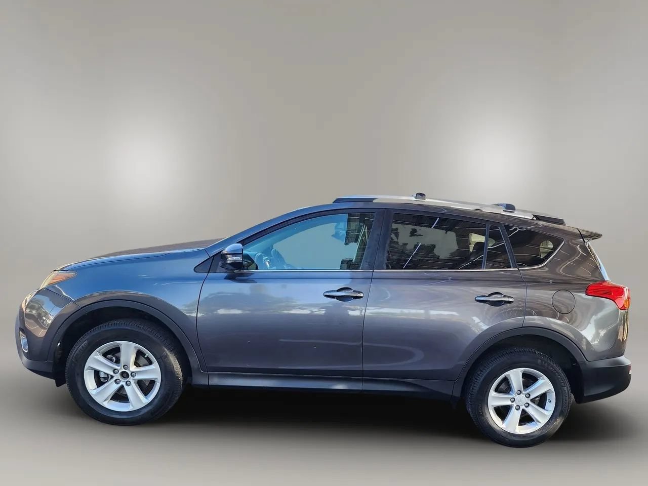 Used 2014 Toyota RAV4 XLE AWD/4WD image 8