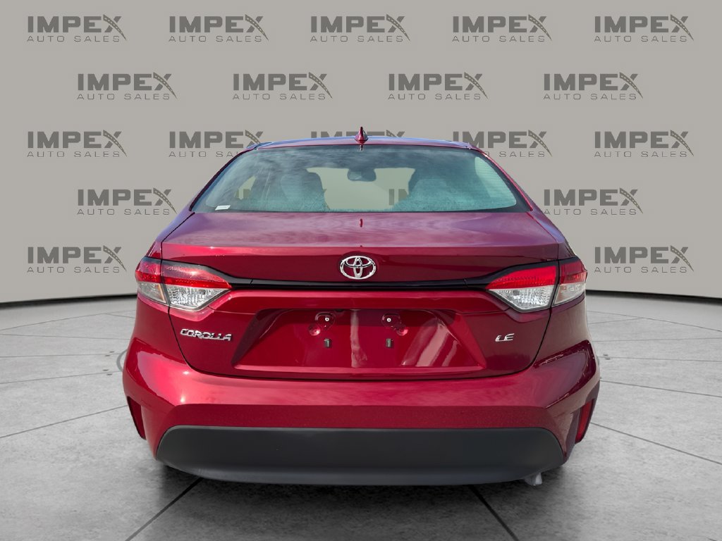 Used 2025 Toyota Corolla LE w/ LE Premium Package FWD image 4