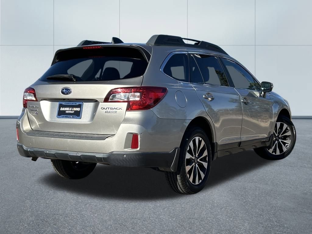Used 2017 Subaru Outback 2.5i Limited image 2