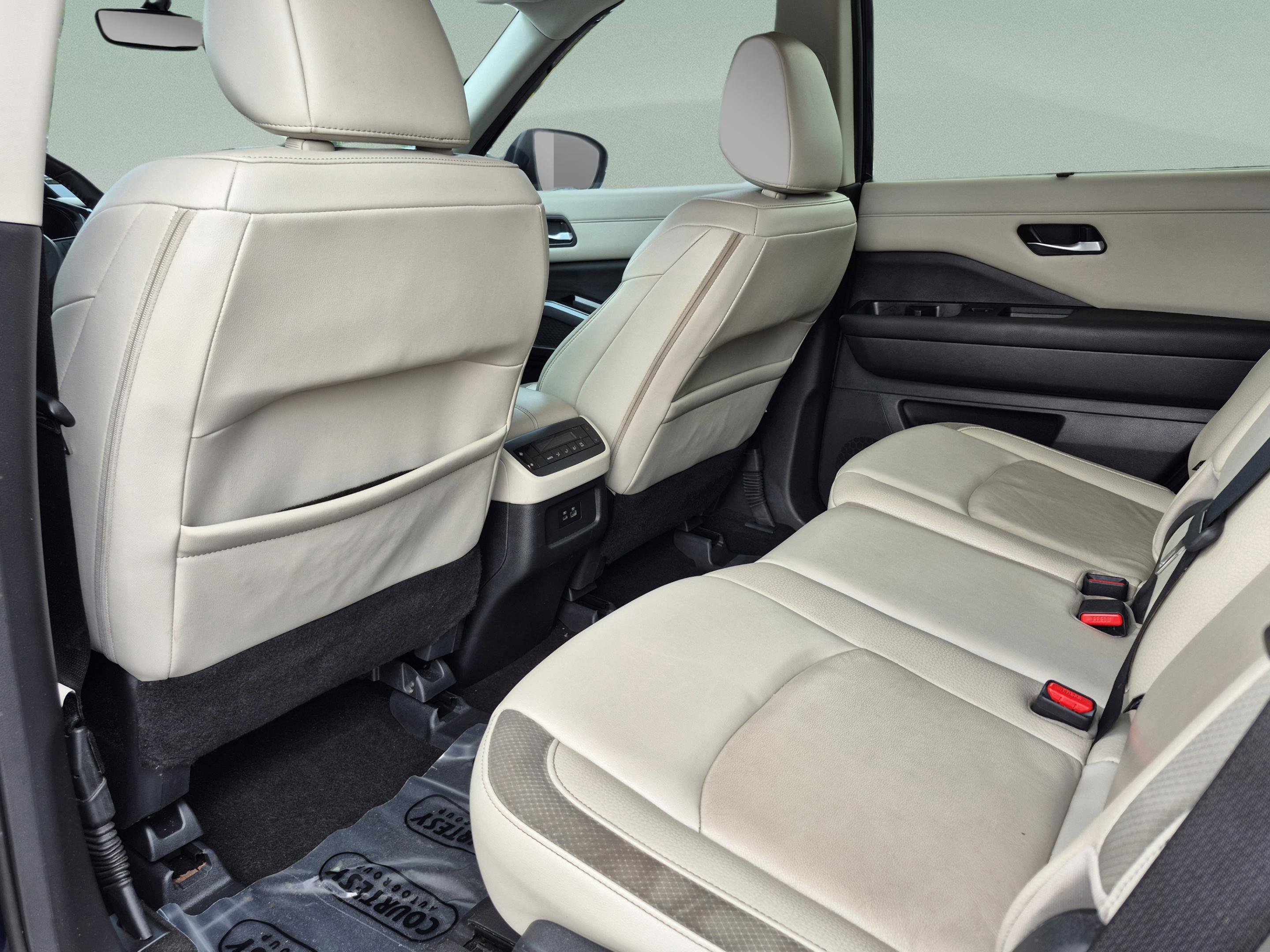 Certified 2023 Nissan Pathfinder SL AWD/4WD image 18