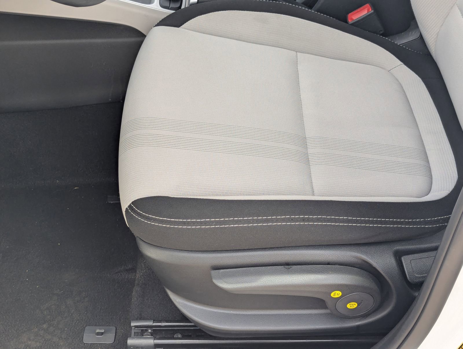 Used 2025 Hyundai Venue SEL image 29