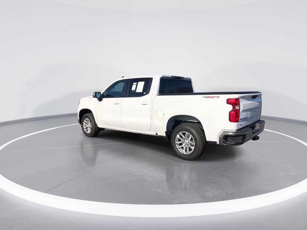 Used 2022 Chevrolet Silverado 1500 LT AWD/4WD image 6