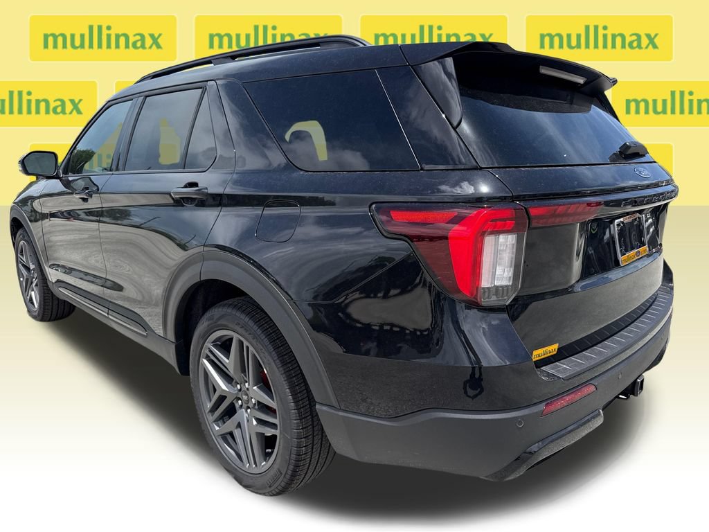 New 2026 Ford Explorer ST-Line w/ ST-Line Street Pack RWD image 4