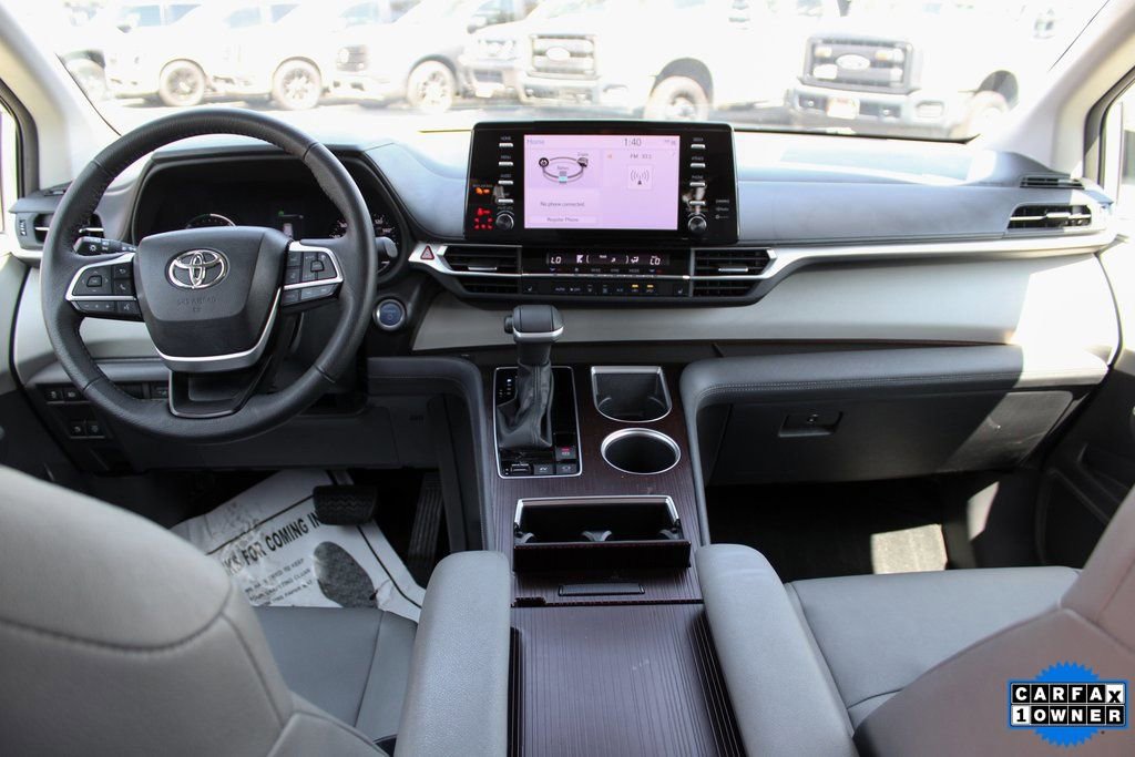 Used 2023 Toyota Sienna XLE AWD/4WD image 22