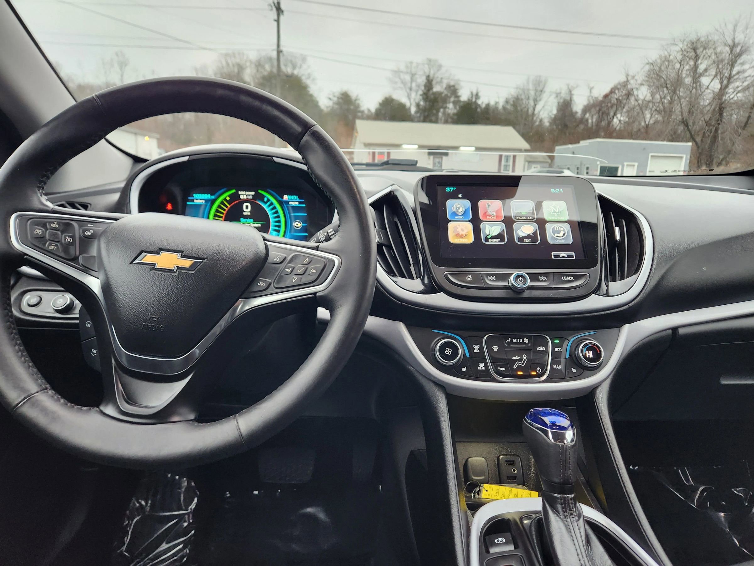 Used 2017 Chevrolet Volt LT w/ Comfort Package image 29