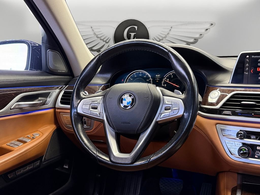Used 2018 BMW 750i xDrive AWD/4WD image 12