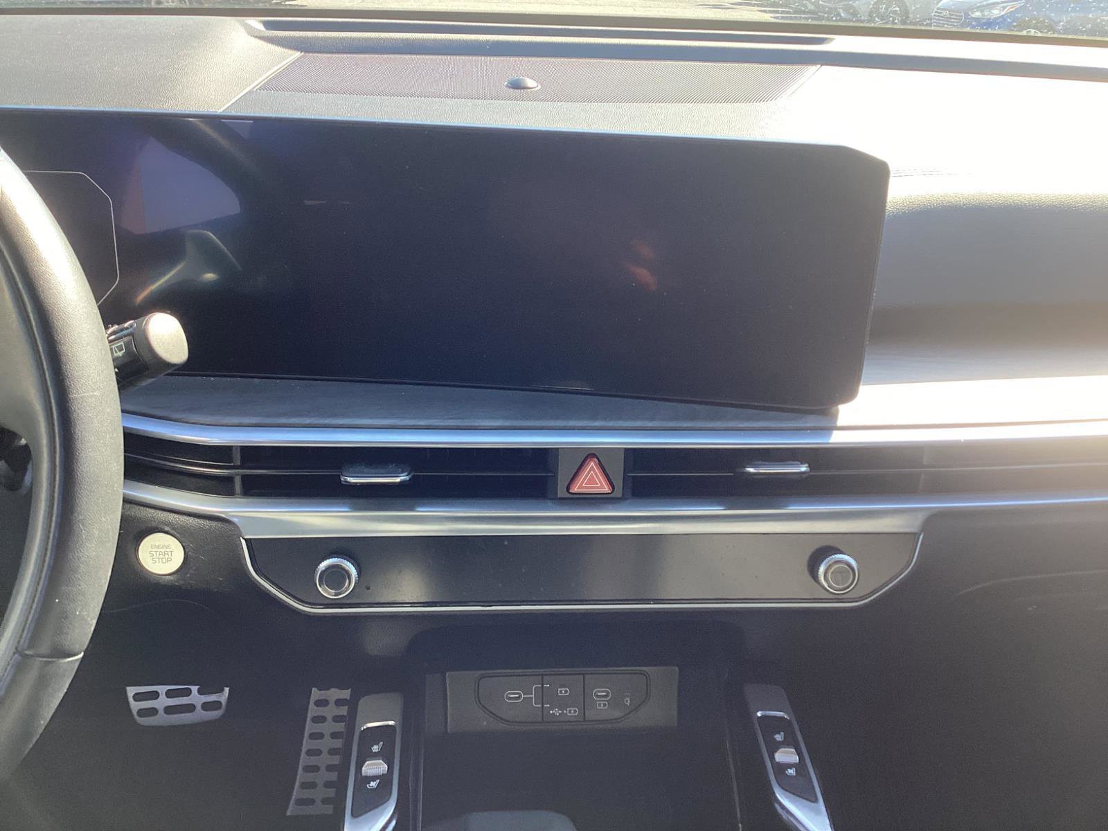 Used 2024 Kia Sorento SX Prestige w/ Sage Leather Package image 21