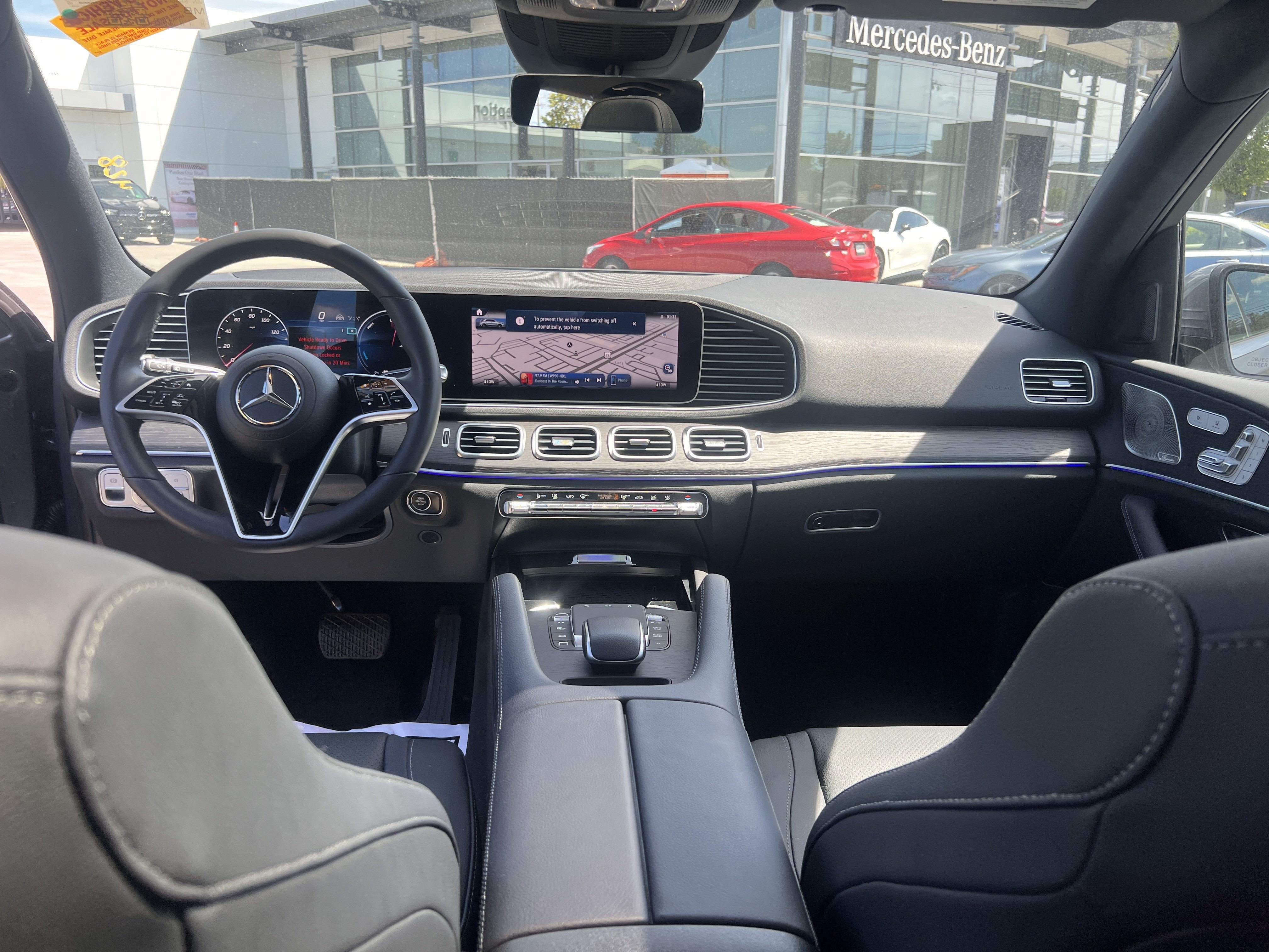 Certified 2025 Mercedes-Benz GLE 450e 4MATIC w/ Driver Assistance Package image 30