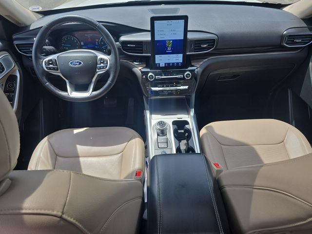 Certified 2023 Ford Explorer Limited w/ Limited Technology Package AWD/4WD image 32