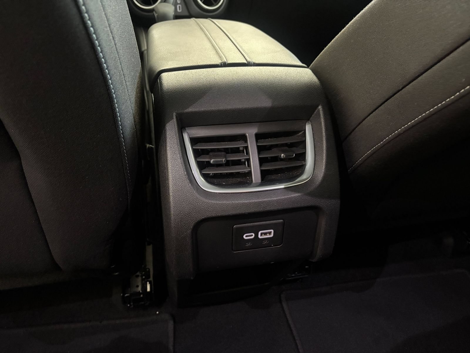 Used 2025 Chevrolet Blazer LT FWD image 22
