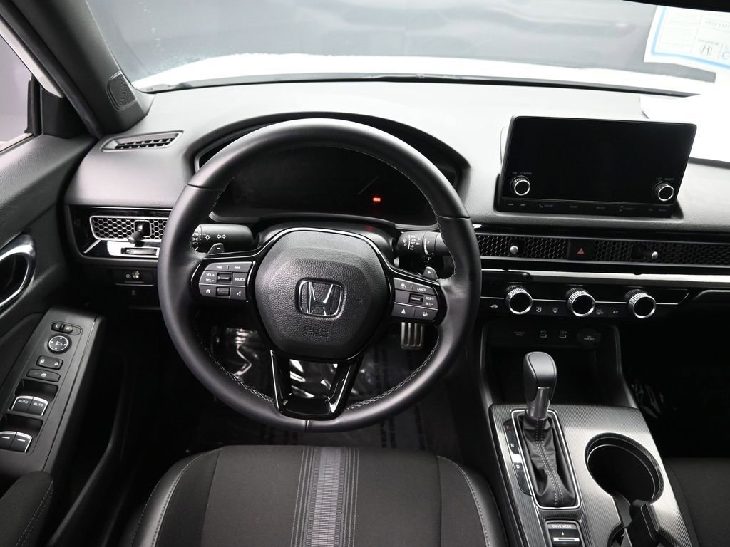 Used 2025 Honda Civic Sport image 17