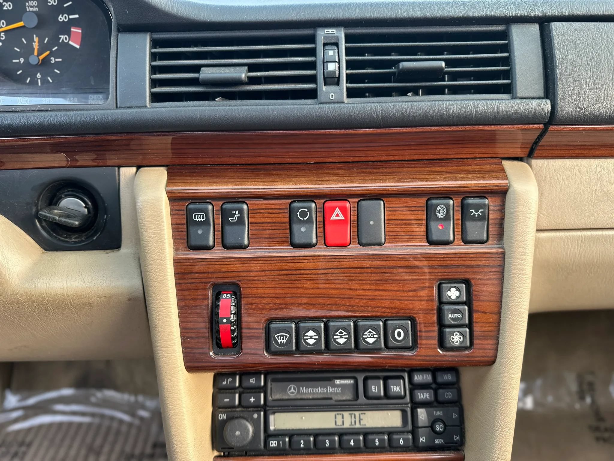 Used 1994 Mercedes-Benz E 320 Sedan image 24