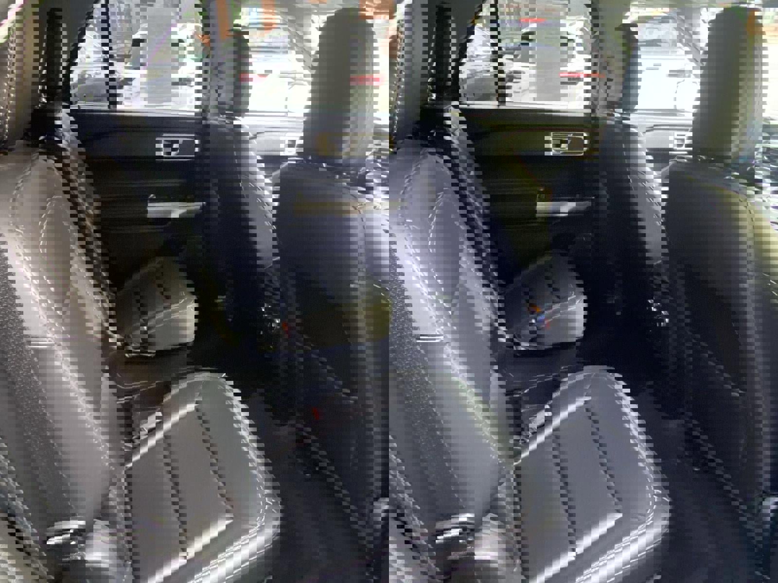 Used 2021 Ford Explorer XLT w/ Equipment Group 202A image 35