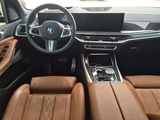 Used 2026 BMW X5 xDrive50e w/ M Sport Package AWD/4WD image 27