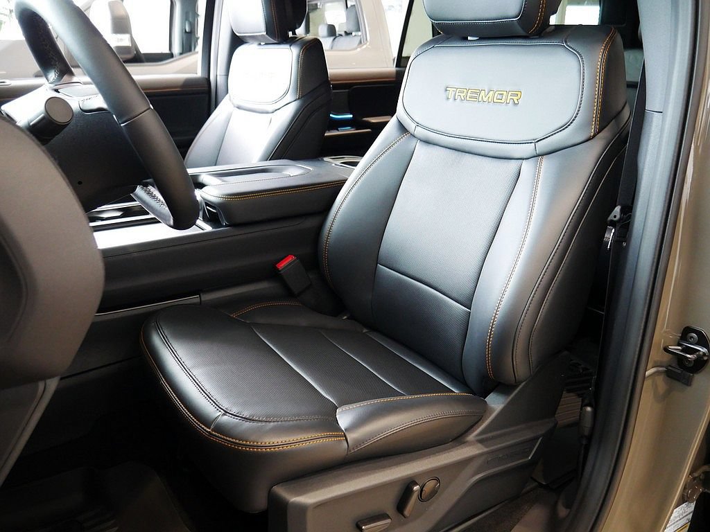 New 2027 Ford Expedition Tremor w/ Driver's Package AWD/4WD image 11