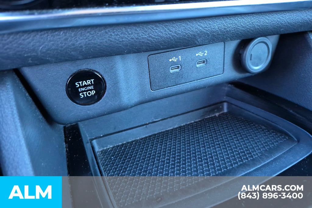 Used 2024 Nissan Rogue S image 29