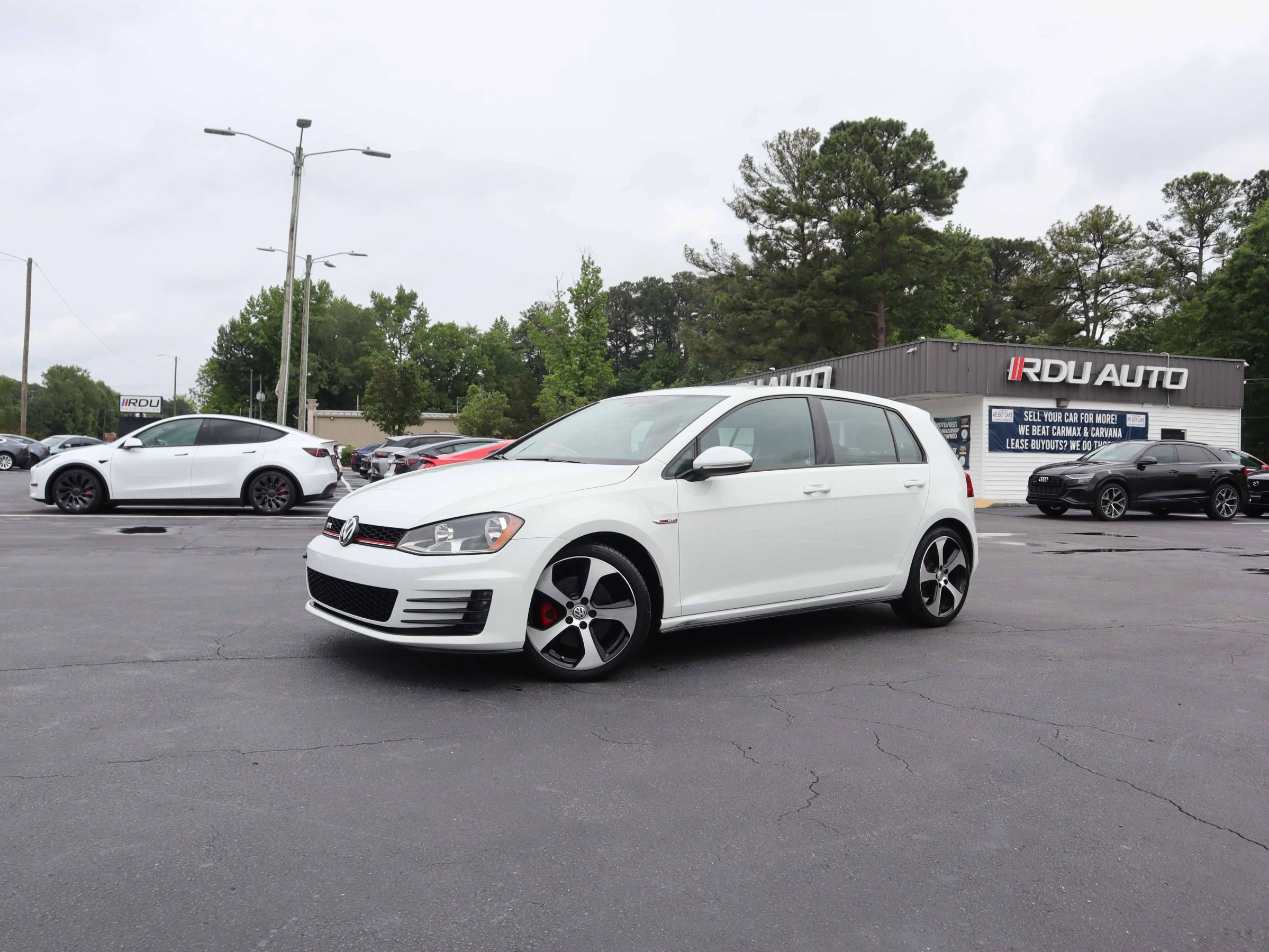 Used 2017 Volkswagen GTI S FWD image 6