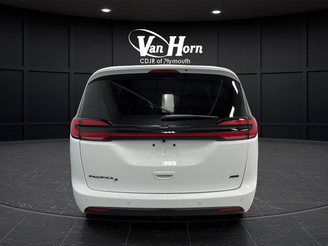 New 2026 Chrysler Pacifica Select image 6