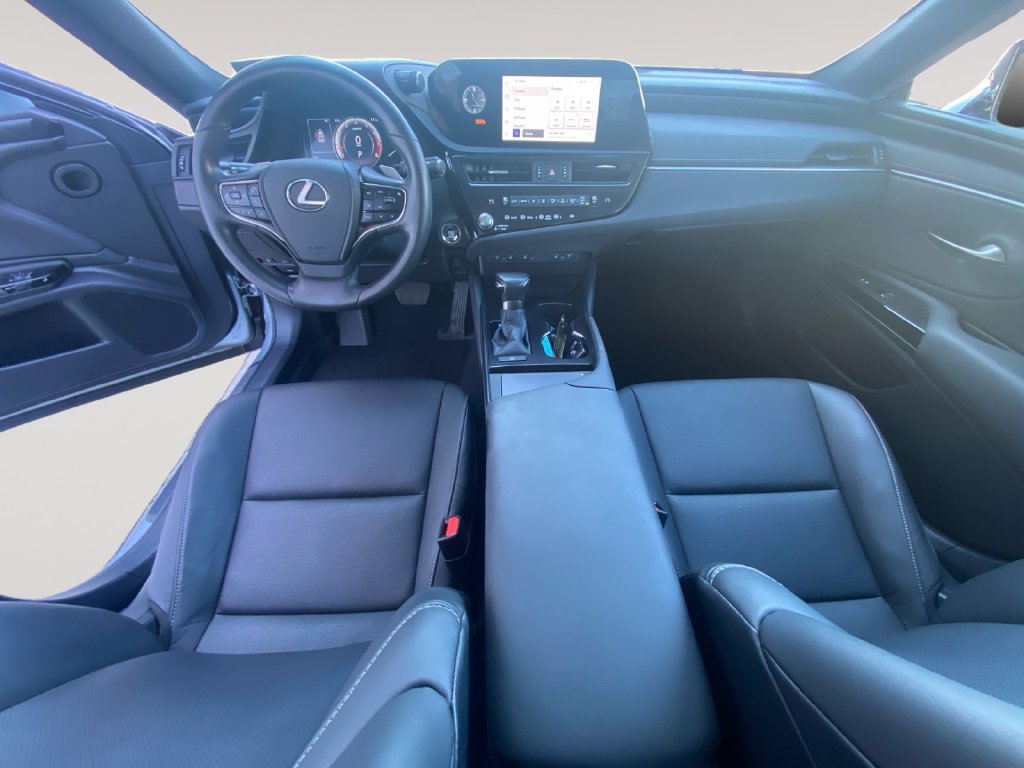 Used 2023 Lexus ES 350 w/ Premium Package FWD image 10