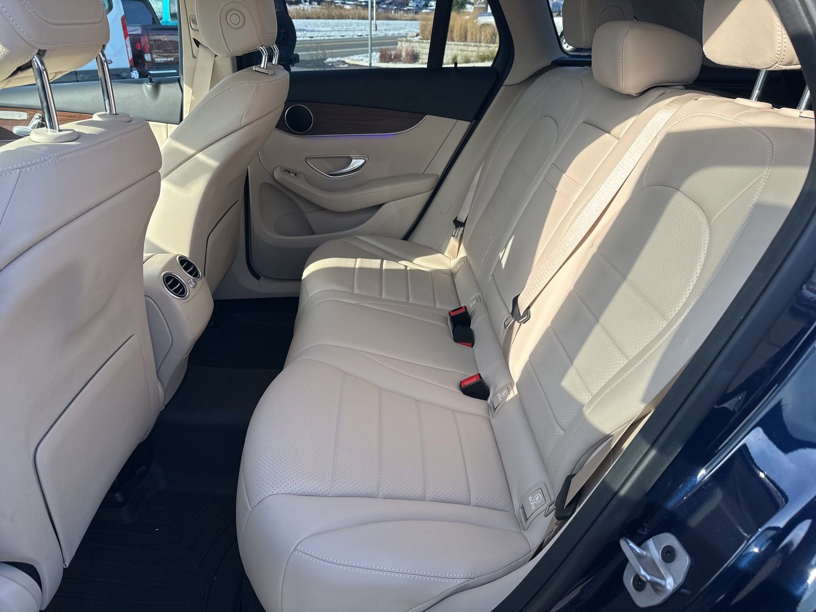 Used 2022 Mercedes-Benz GLC 300 4MATIC image 10