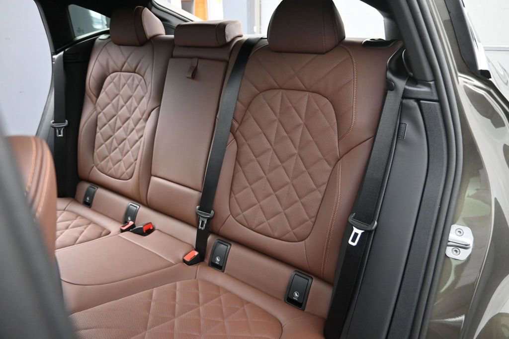 New 2027 BMW X6 xDrive40i AWD/4WD image 38