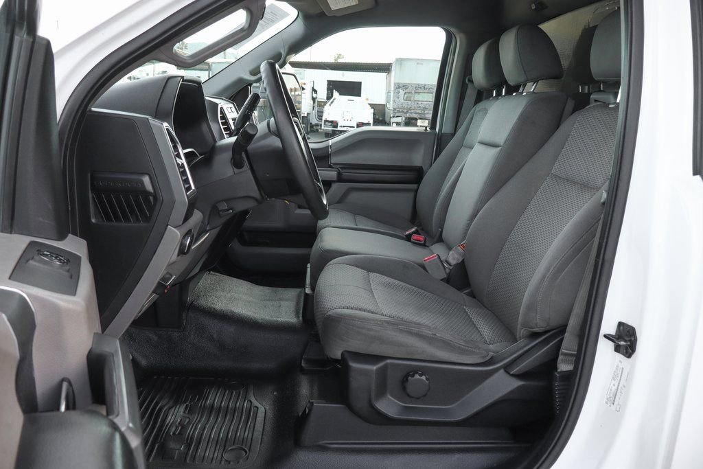 Used 2017 Ford F550 2WD Regular Cab Super Duty image 25