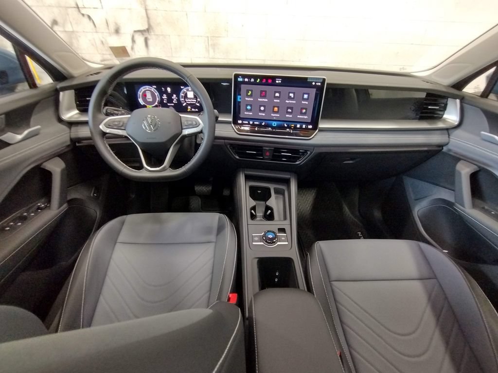 New 2026 Volkswagen Tiguan SE AWD/4WD image 37