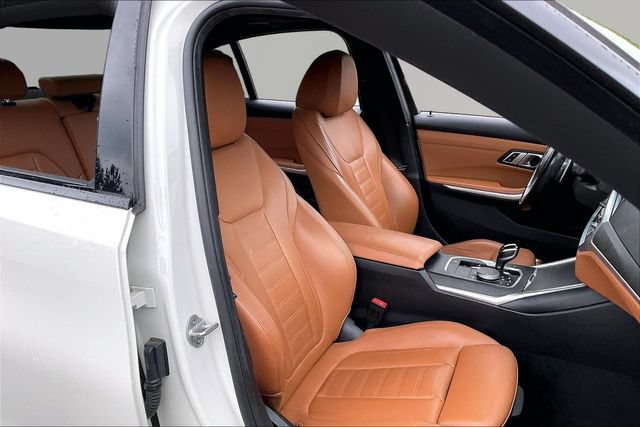 Used 2021 BMW 330i Sedan w/ M Sport Package RWD image 20