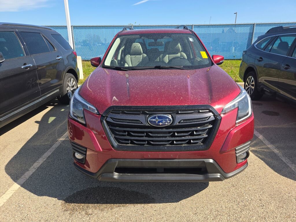 Used 2023 Subaru Forester Limited AWD/4WD image 2