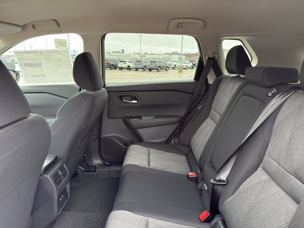 New 2026 Nissan Rogue SV AWD/4WD image 32