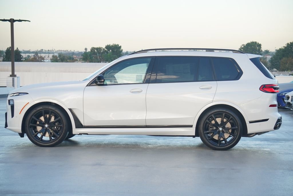 New 2026 BMW X7 M60i image 4