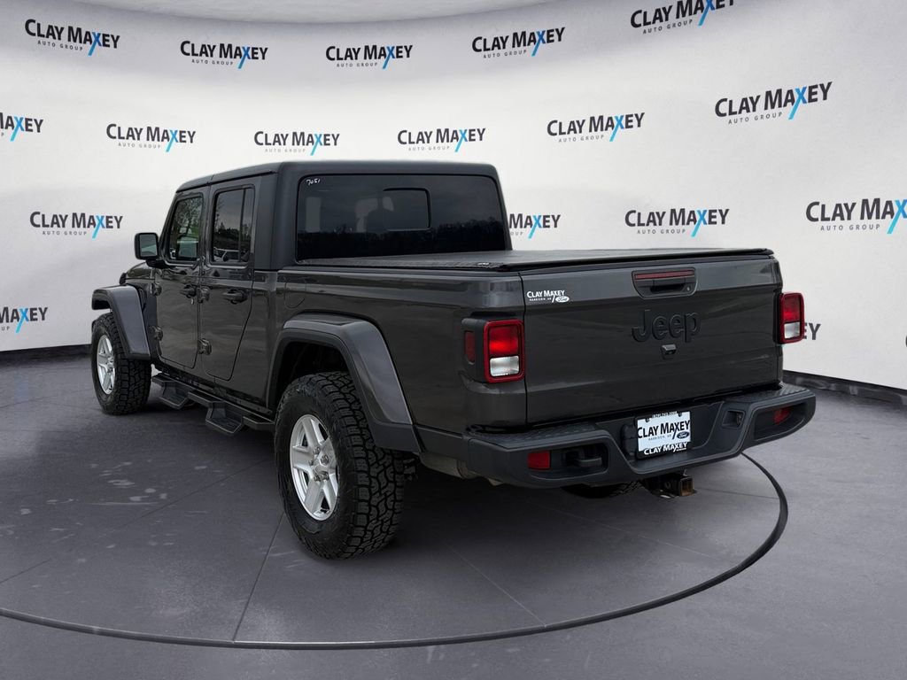 Used 2021 Jeep Gladiator Sport image 3