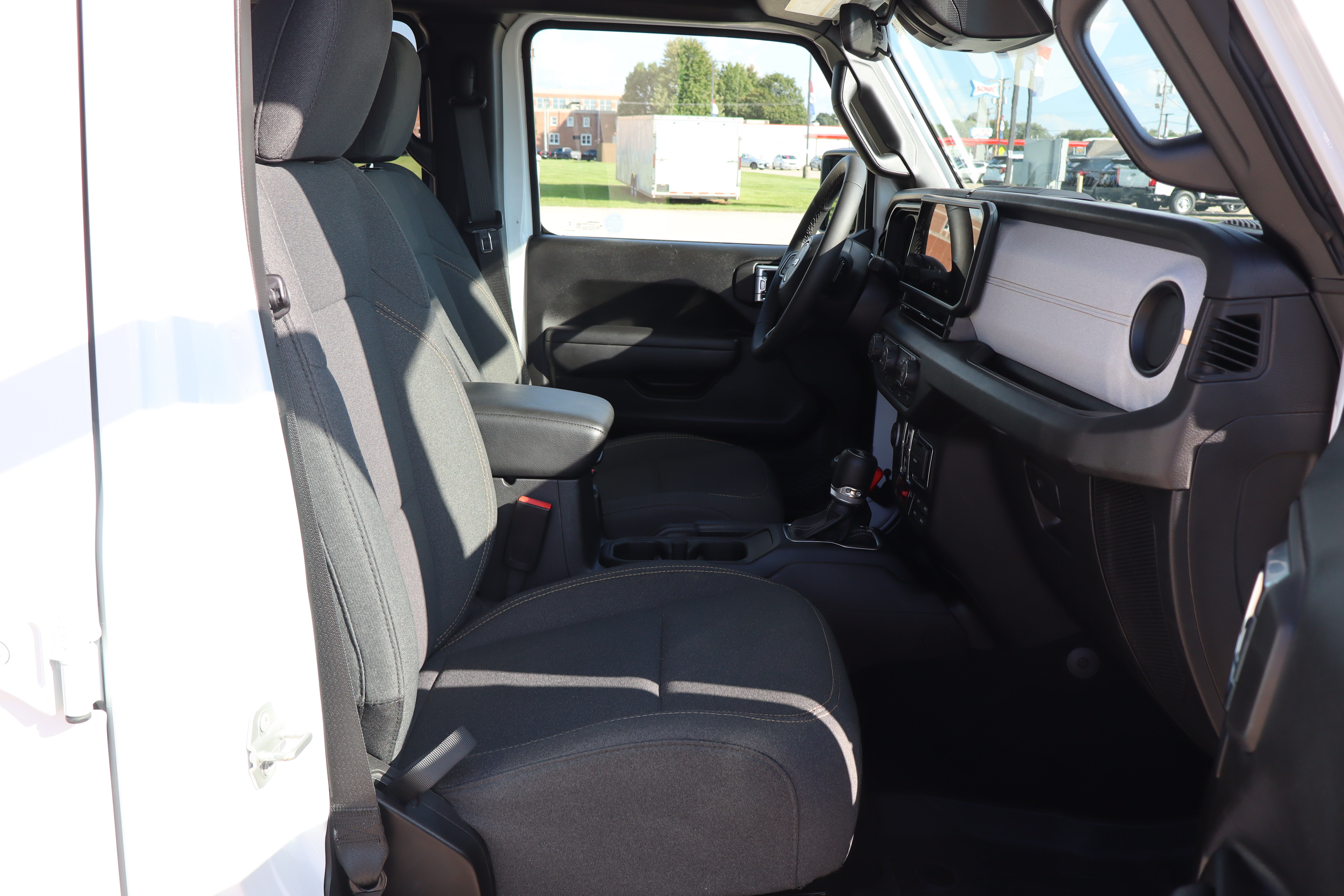 Used 2025 Jeep Wrangler Unlimited Sport S 4xe AWD/4WD image 12