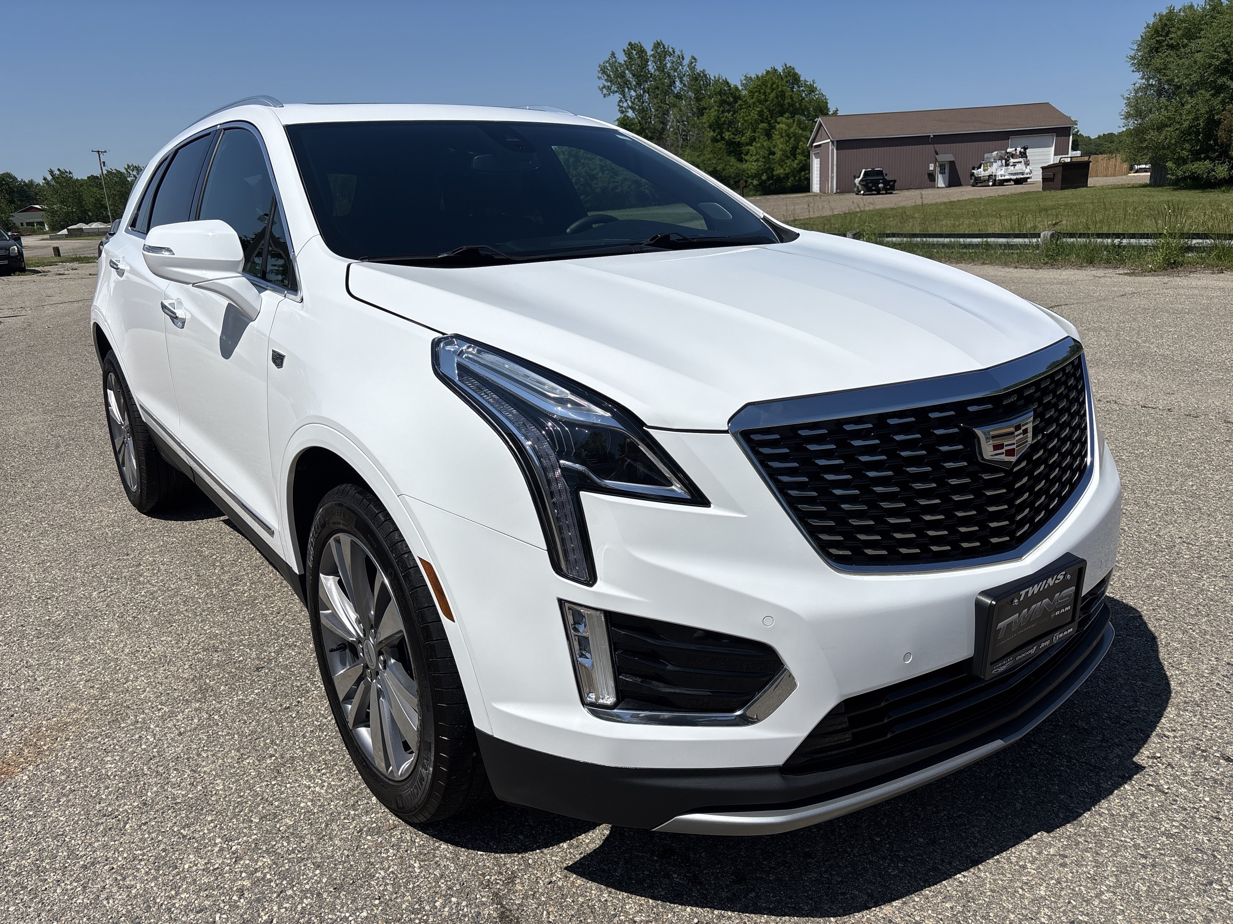 Used 2024 Cadillac XT5 Premium Luxury FWD image 1