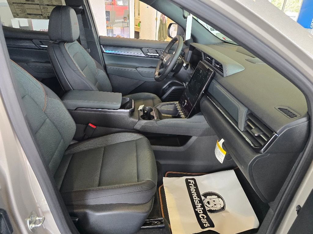 New 2026 GMC Terrain AT4 AWD/4WD image 13