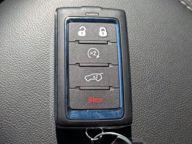 New 2025 Jeep Grand Cherokee Altitude image 25