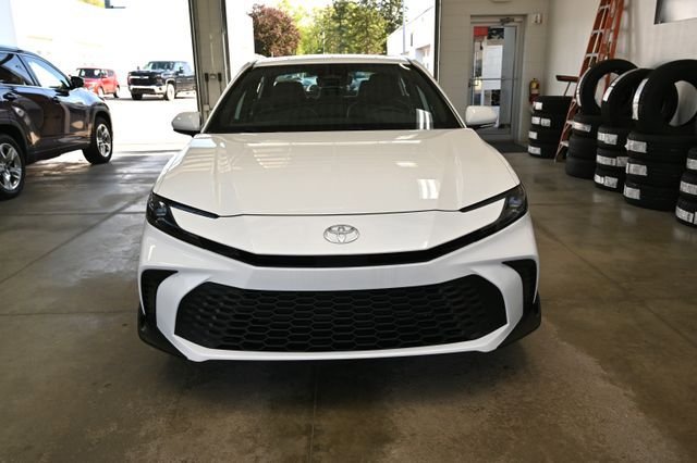 New 2026 Toyota Camry SE FWD image 2