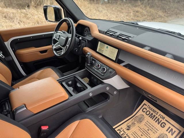 Used 2024 Land Rover Defender 110 X-Dynamic SE image 19