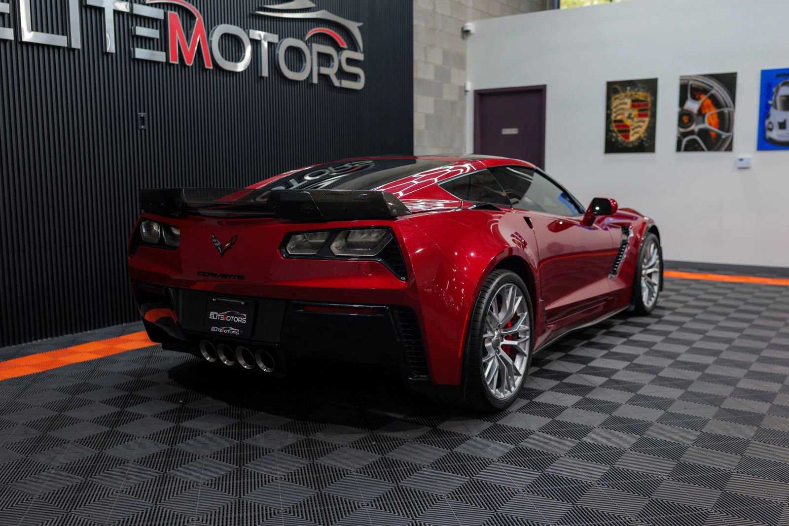 Used 2015 Chevrolet Corvette Z06 w/ 3LZ Preferred Equipment Group RWD image 19