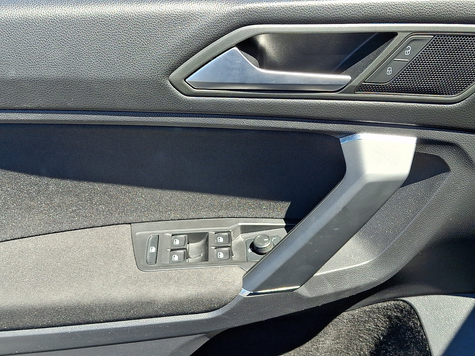 Used 2020 Volkswagen Tiguan S AWD/4WD image 24