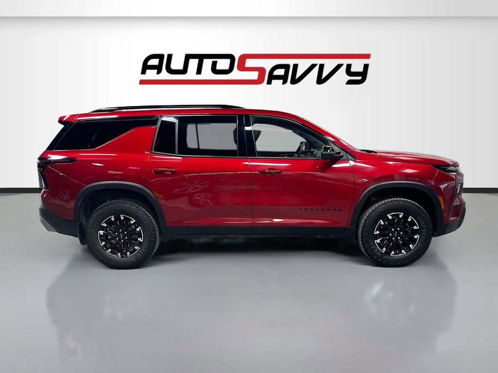 Used 2024 Chevrolet Traverse Z71 w/ Enhanced Driving Package image 8