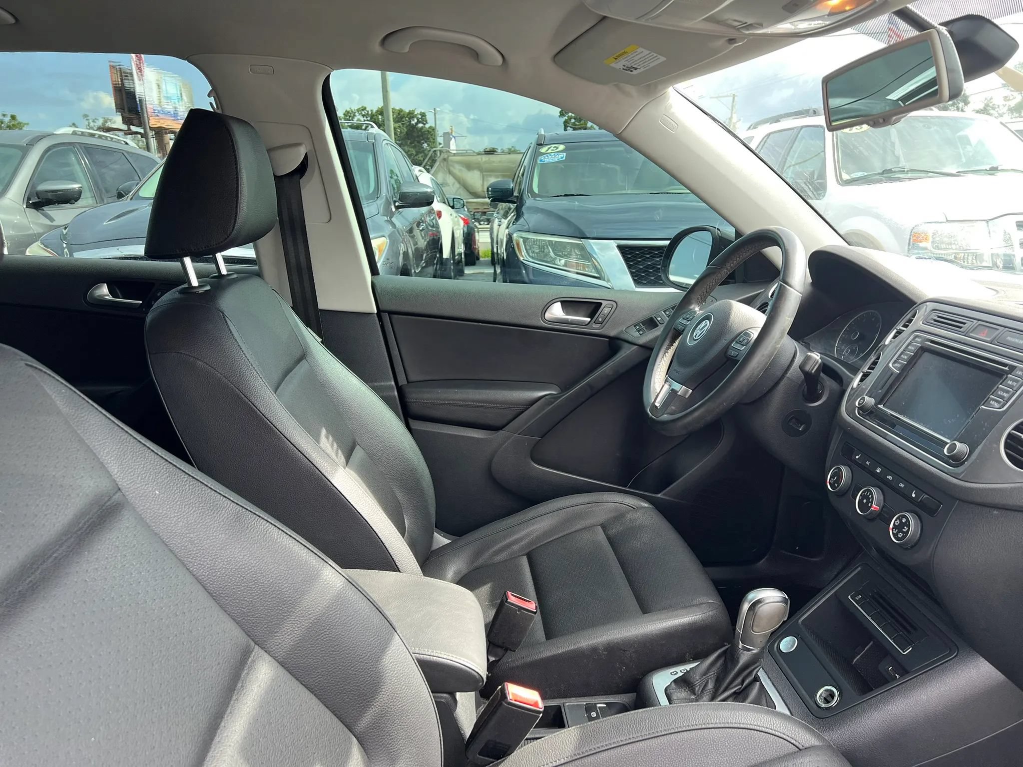 Used 2017 Volkswagen Tiguan S FWD image 17