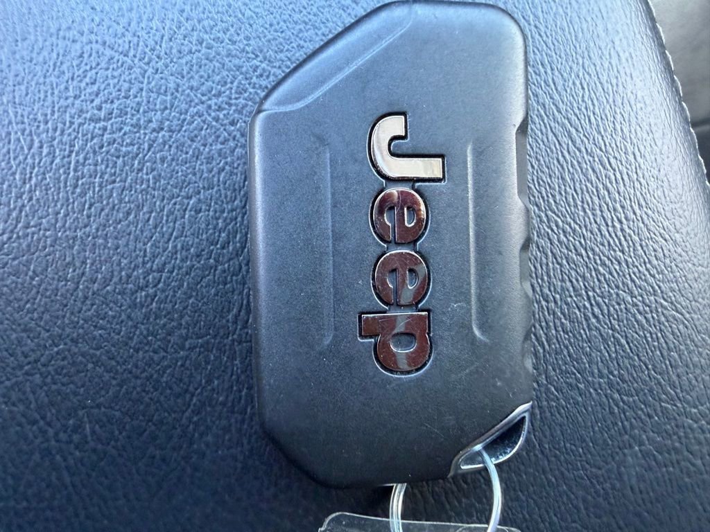 Used 2023 Jeep Wrangler Unlimited Sahara w/ Cold Weather Group image 30